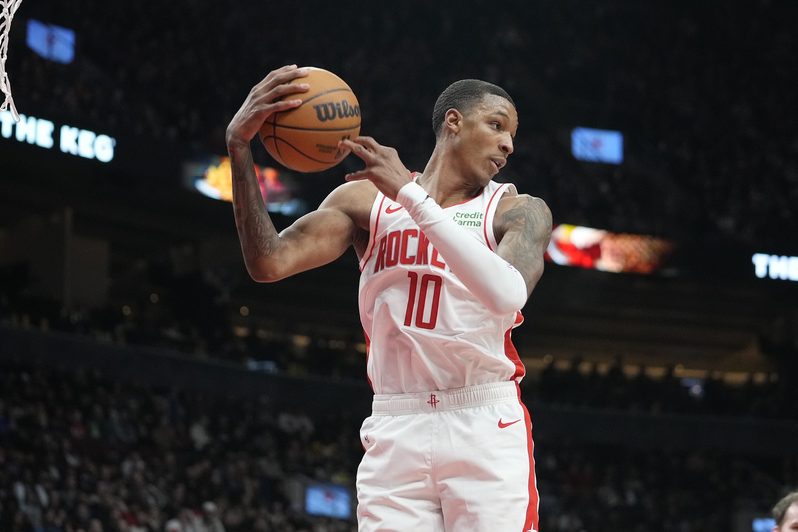 开拓者逆转火箭，主场获胜