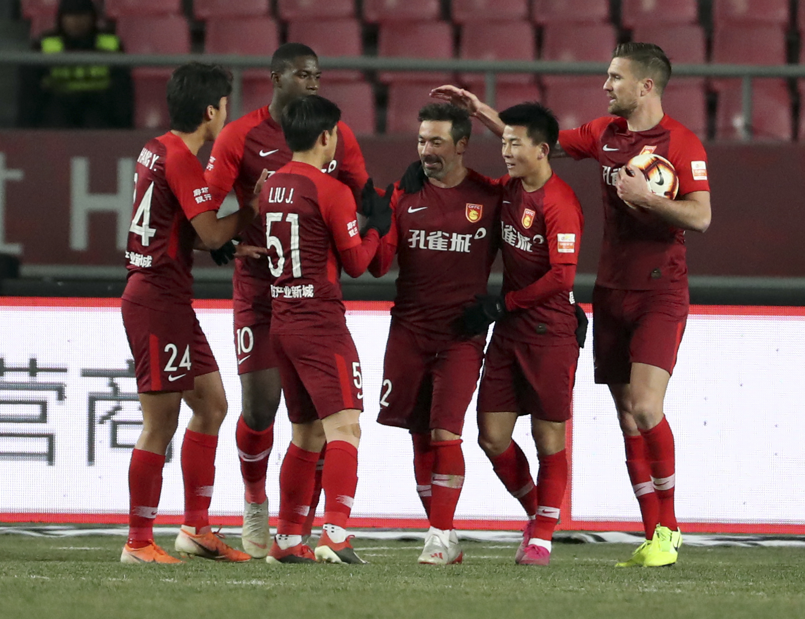 包含河北华夏幸福战胜对手，实现胜利的词条