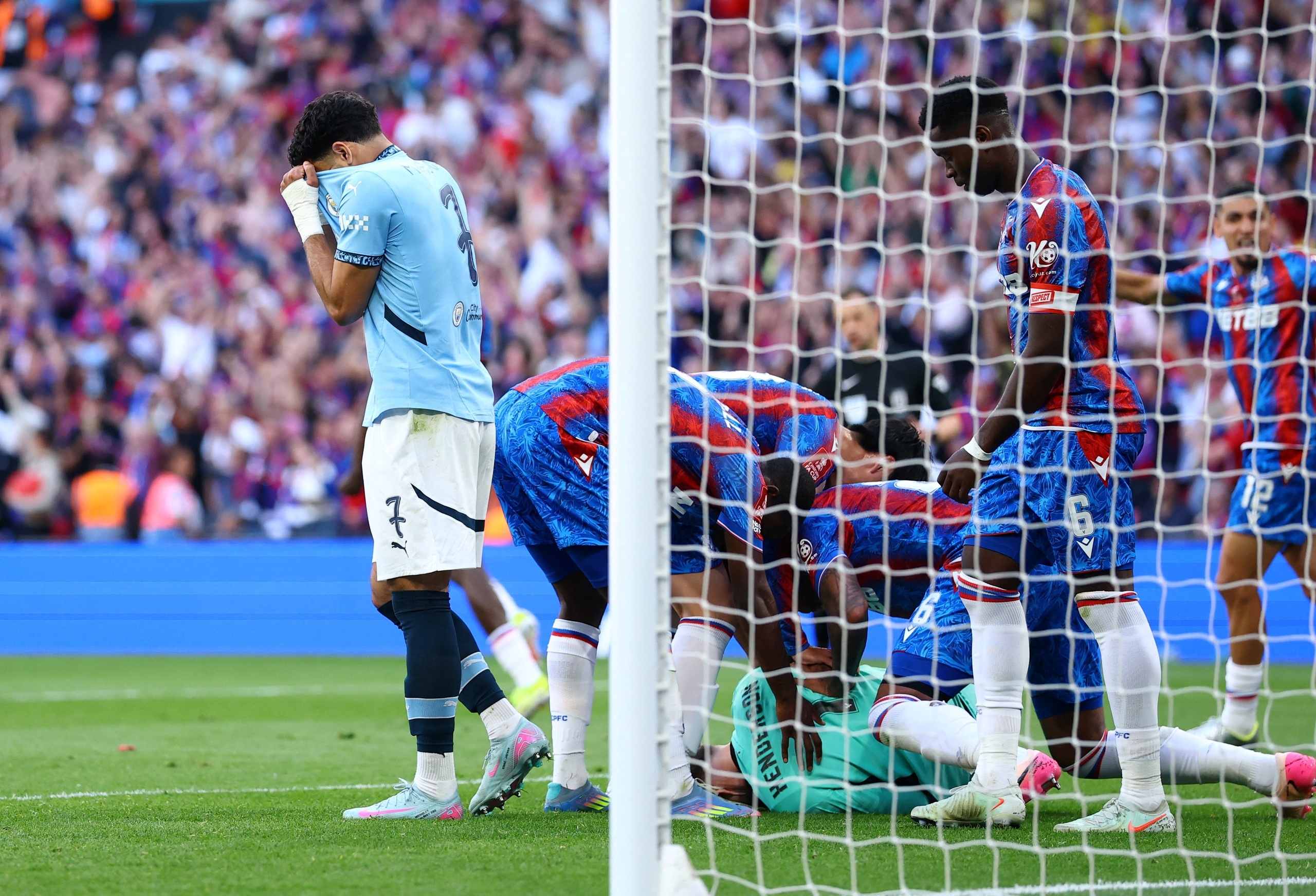 曼城客场翻盘，击败对手取得三连胜的简单介绍