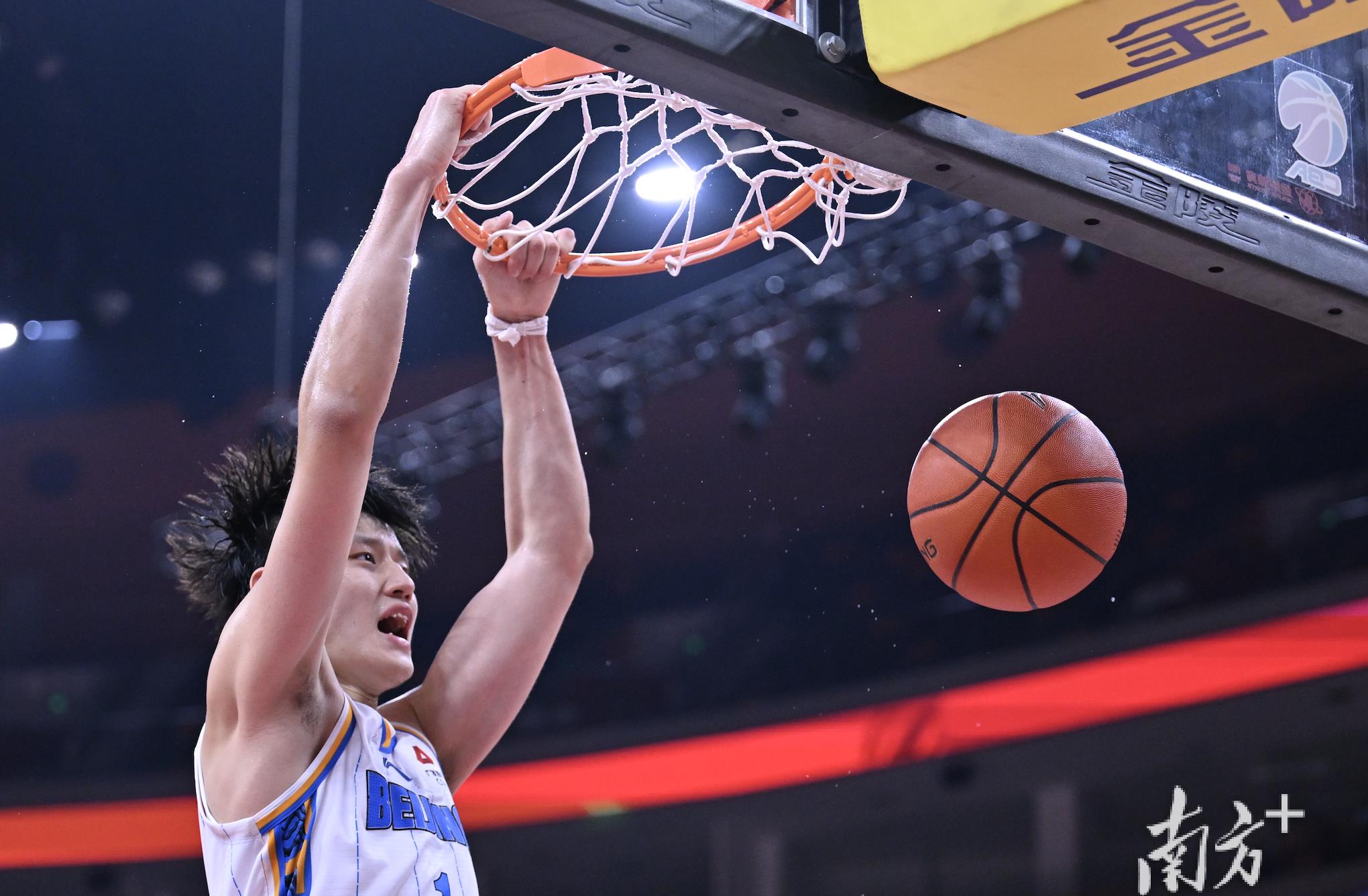 关于广东王朝再现，豪取八连胜的信息