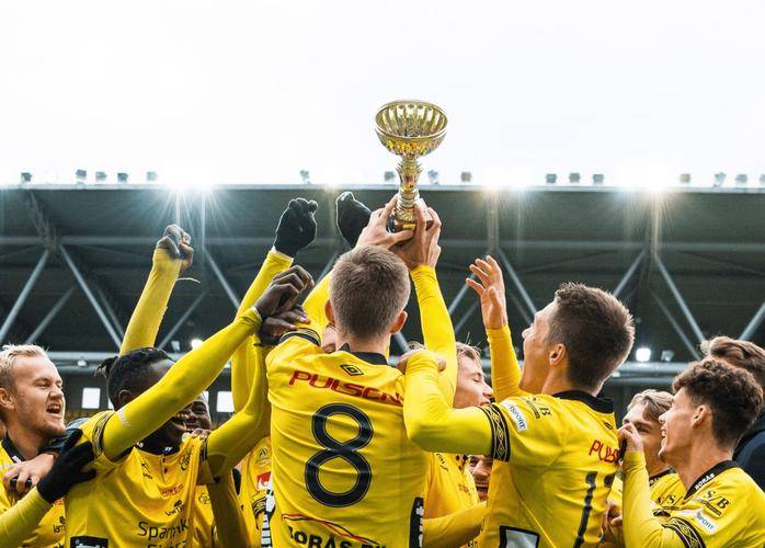 包含纽伦堡客场击败，保级希望渺茫的词条