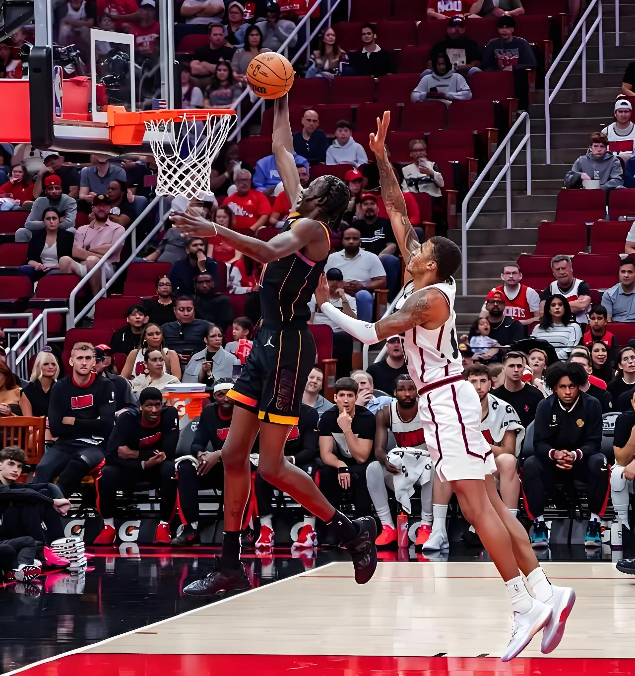 包含火箭队遇胜利荒，遭遇三连败寒的词条